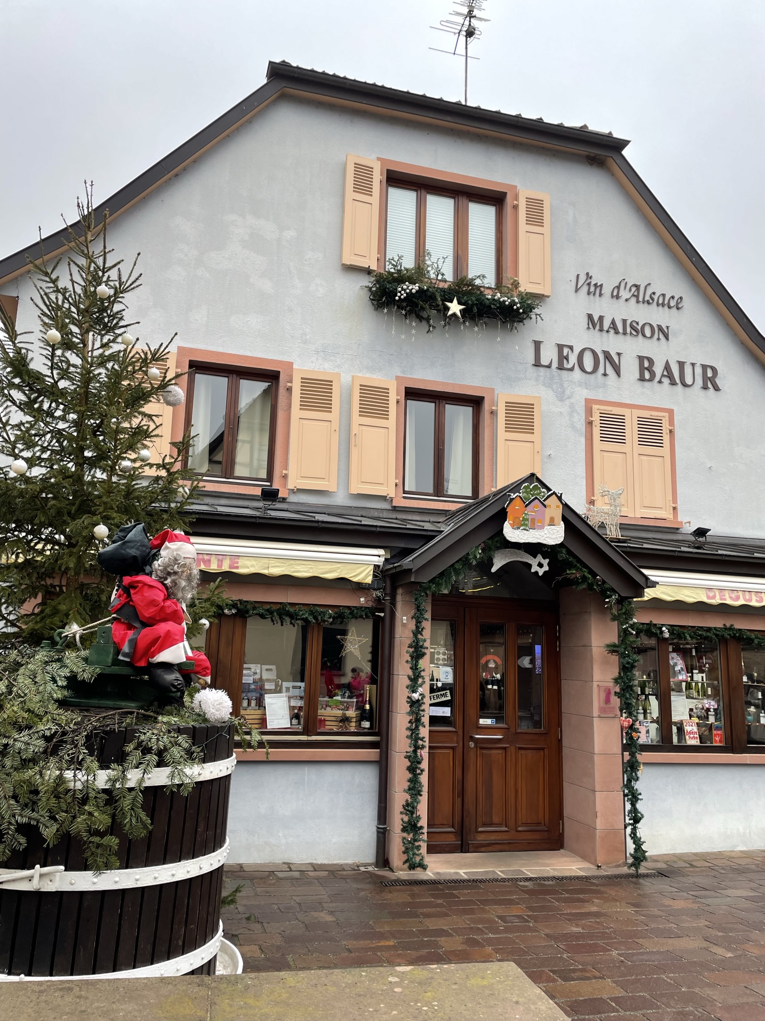 Maison Léon Baur en Eguisheim durante una ruta por los pueblos de la Alsacia