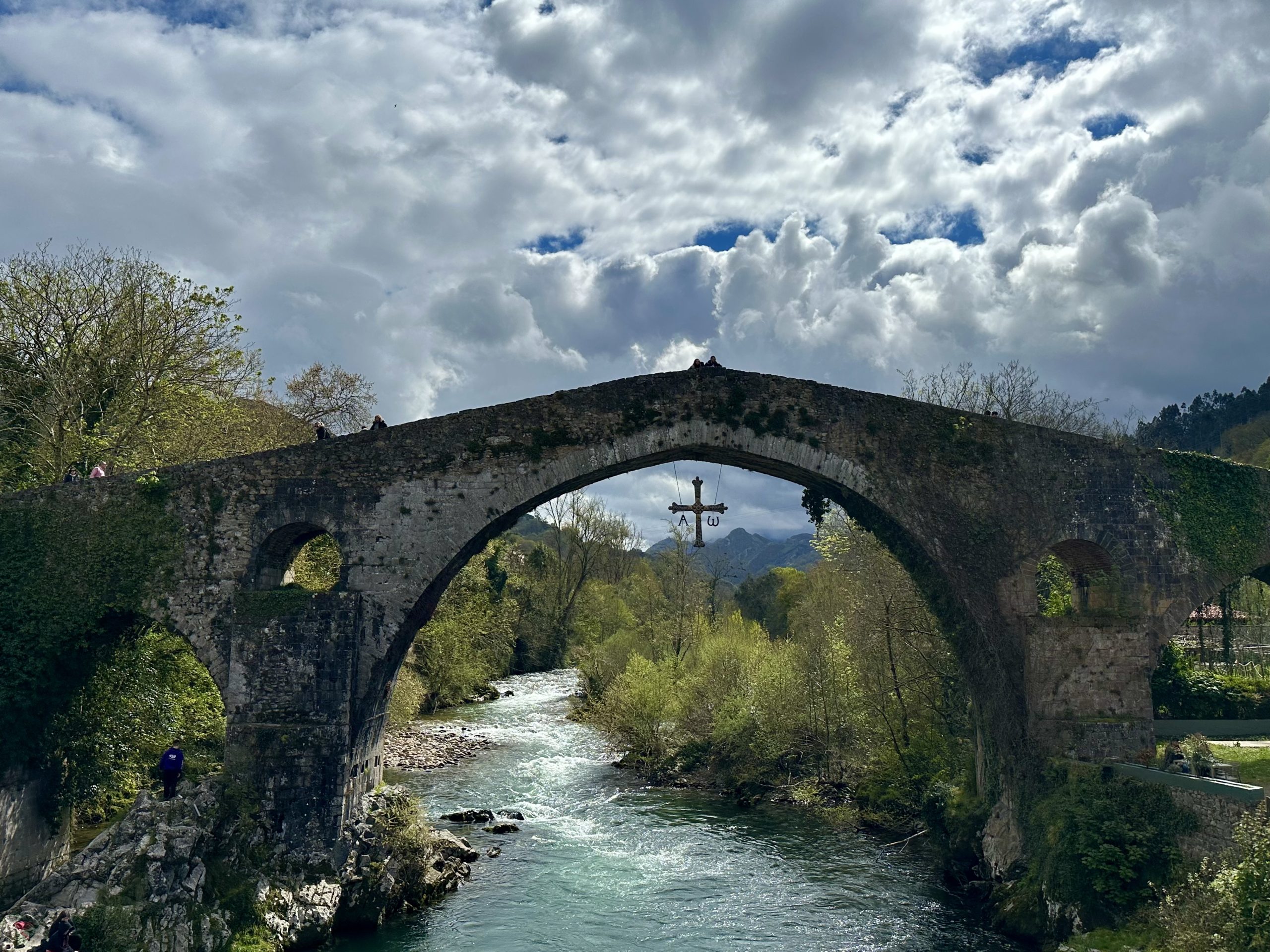 Puente famosa de Cangas de Onís, Asturias
