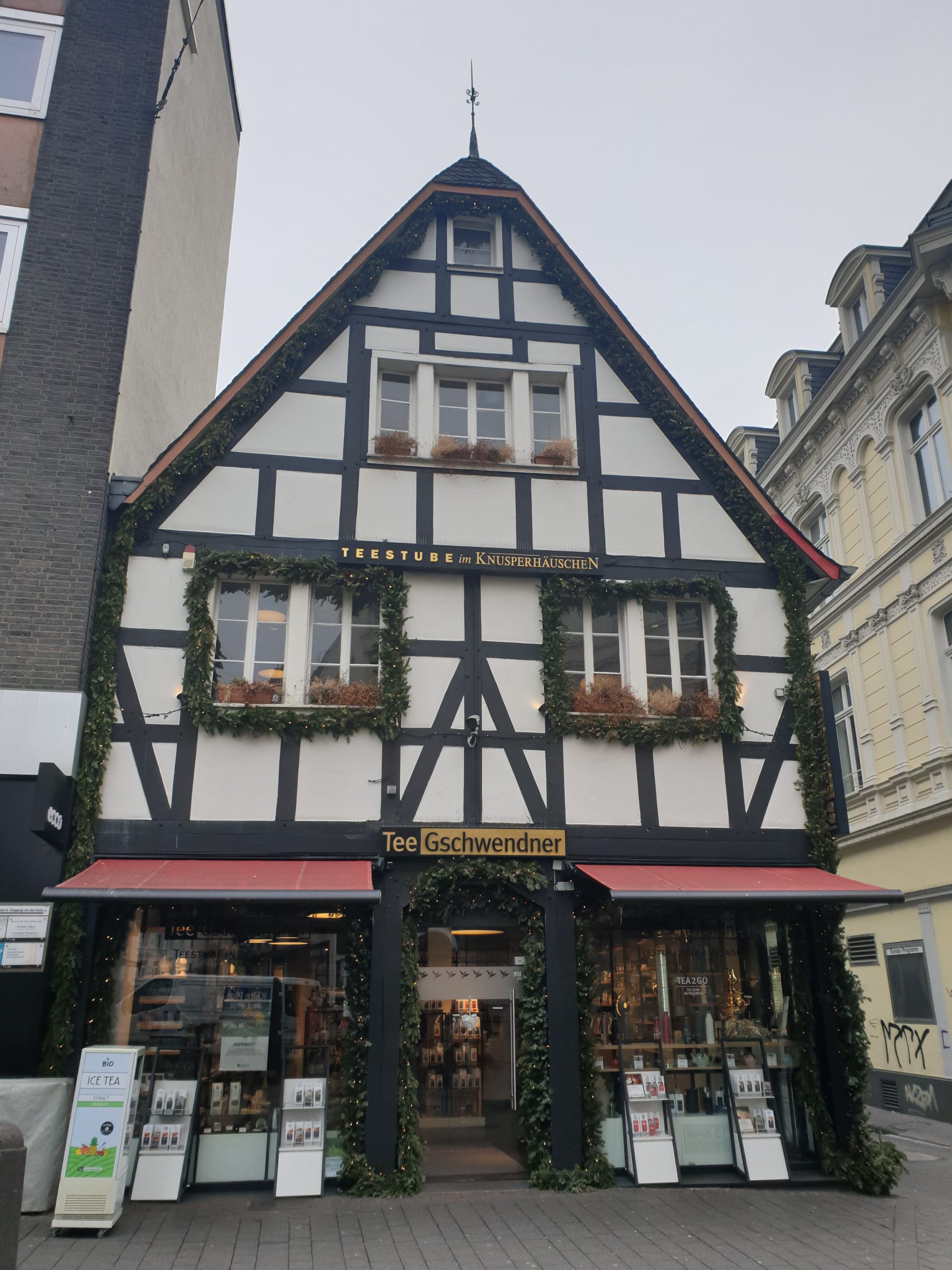 Casa tradicional de estilo alemán en el centro histórico de Bonn
