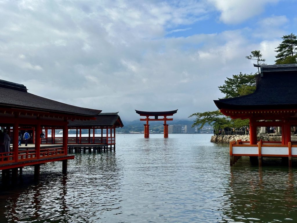 SANTUARIO ITSUKUSHIMA MIYAJIMA JAPÓN