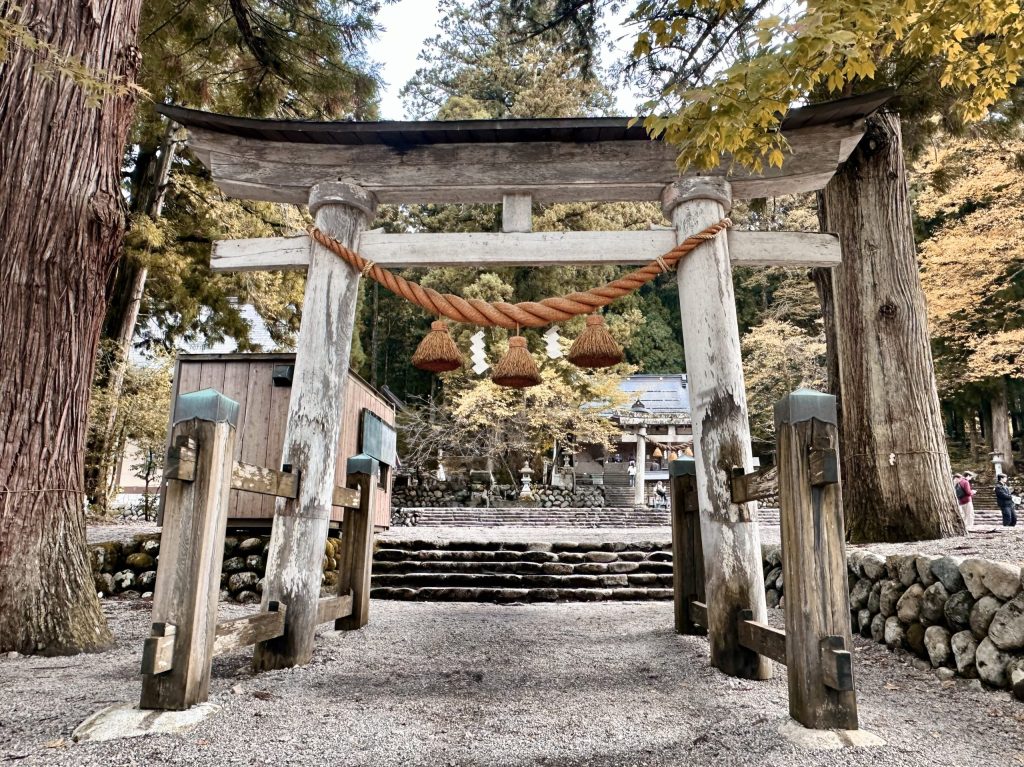 Shirakawa Hachiman shire