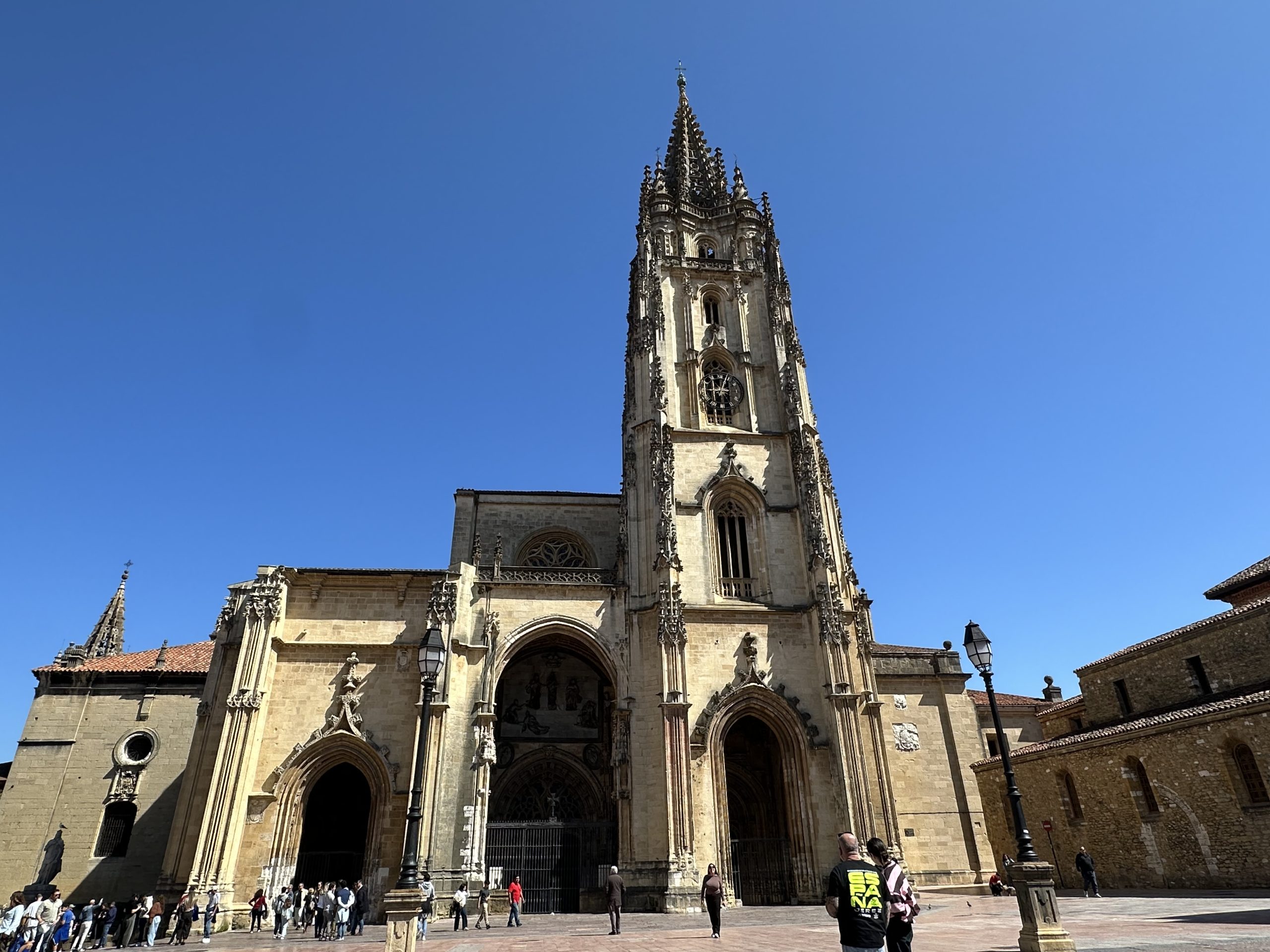 Catedral de San Salvador de Oviedo en el casco histórico de la ciudad
