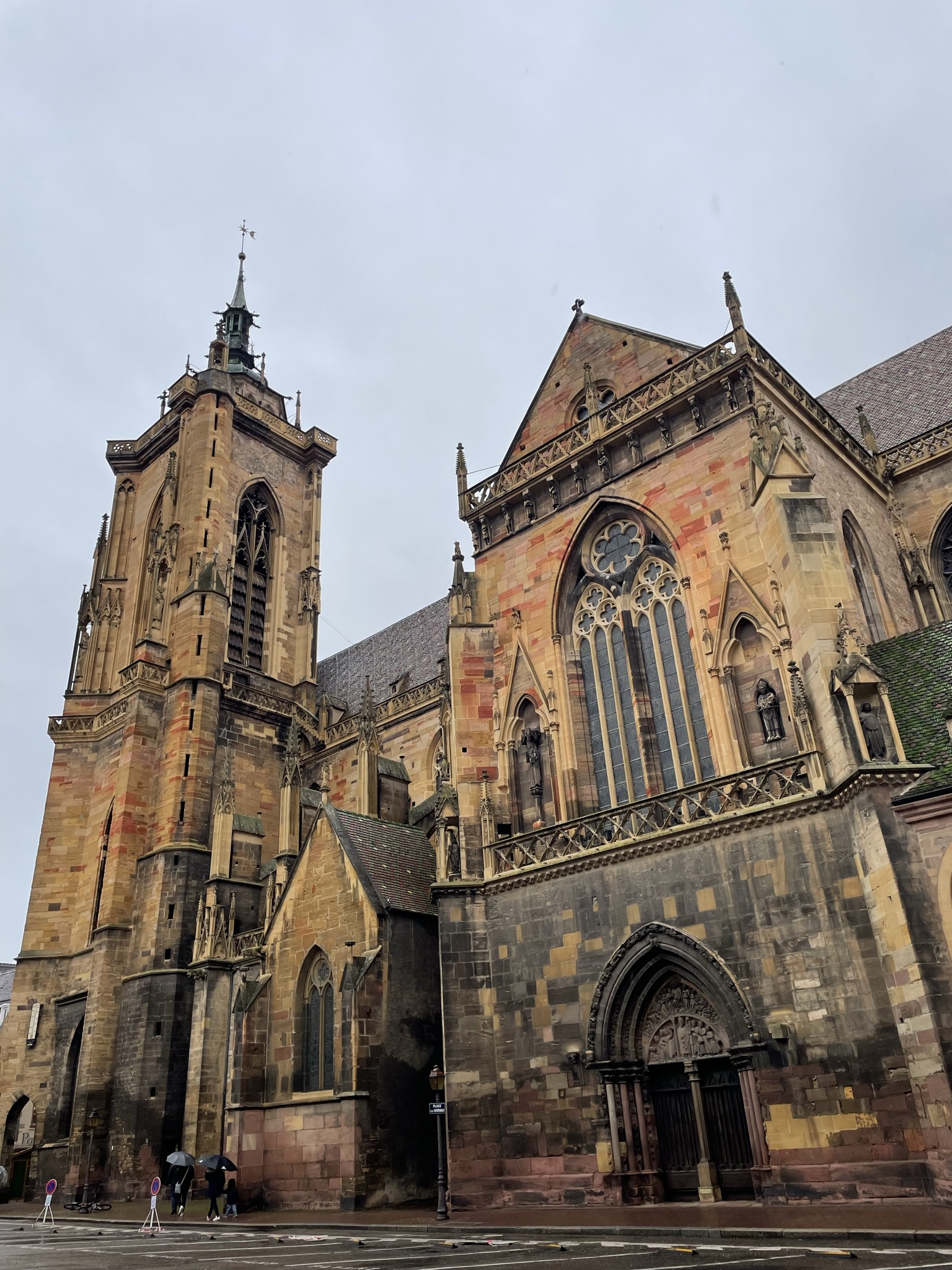 Colegiata de San Martín en Colmar, uno de los lugares imprescindibles que ver en la Alsacia