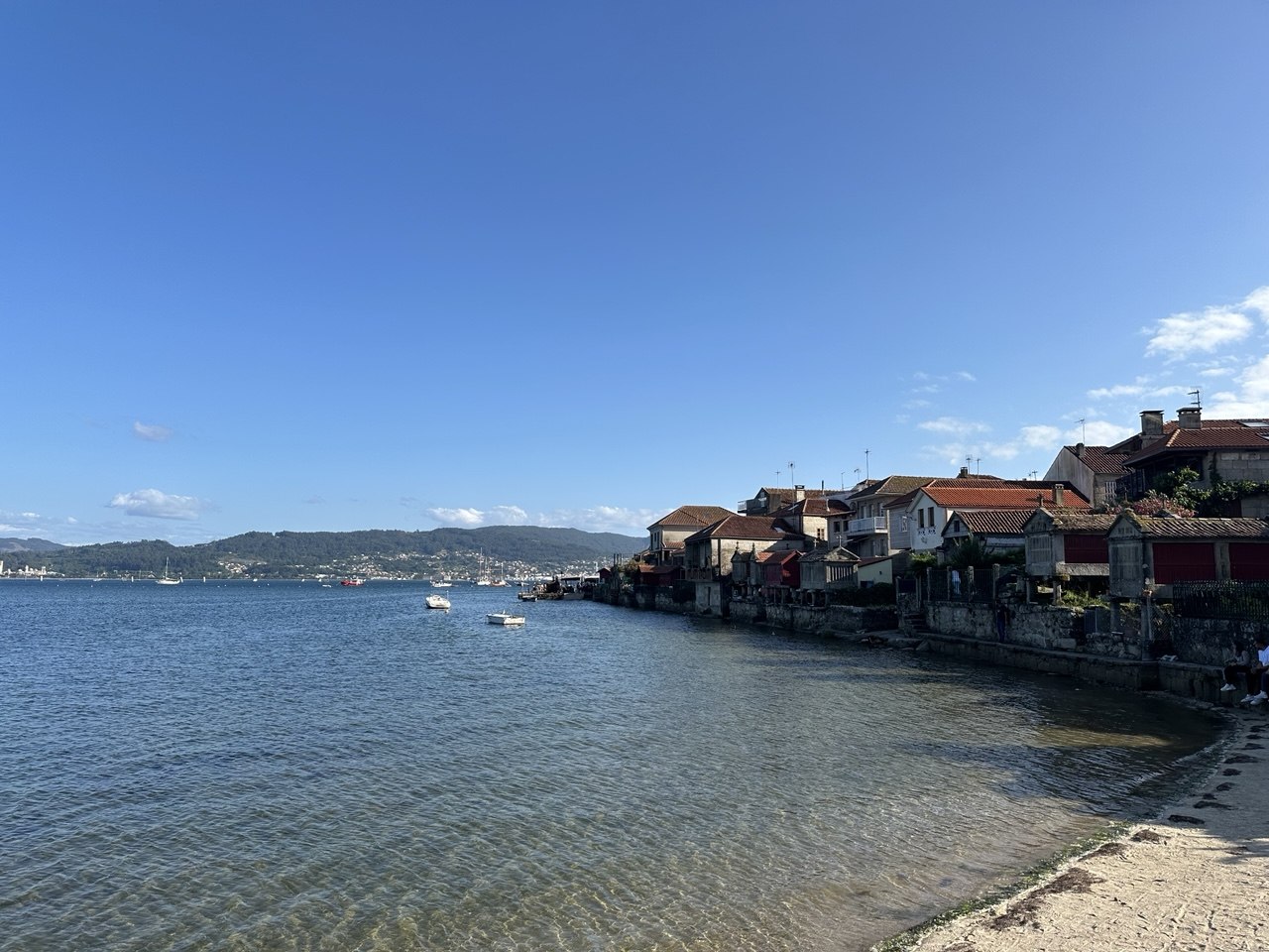 Playa de Combarro y mar
