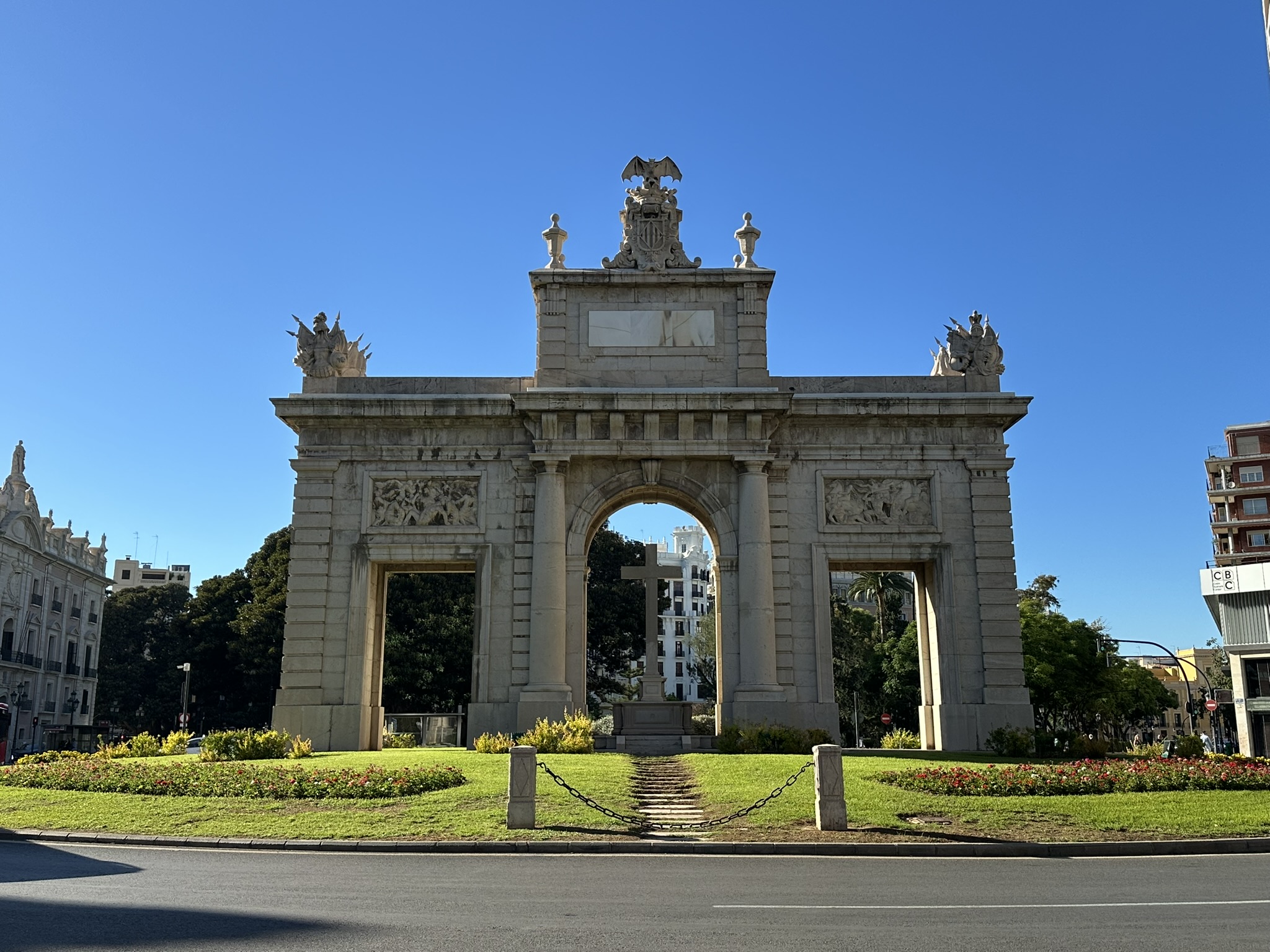 Puerta del mar en Valencia